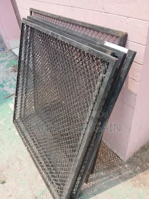Wire mesh for making cages
