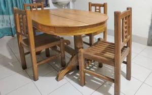 Akasi Dining Table + 4 Segun Chair