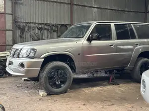Nissan Patrol 2004 Silver