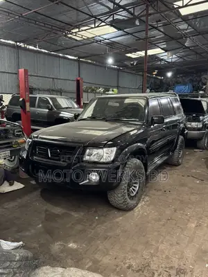 Nissan Patrol 2004 Silver