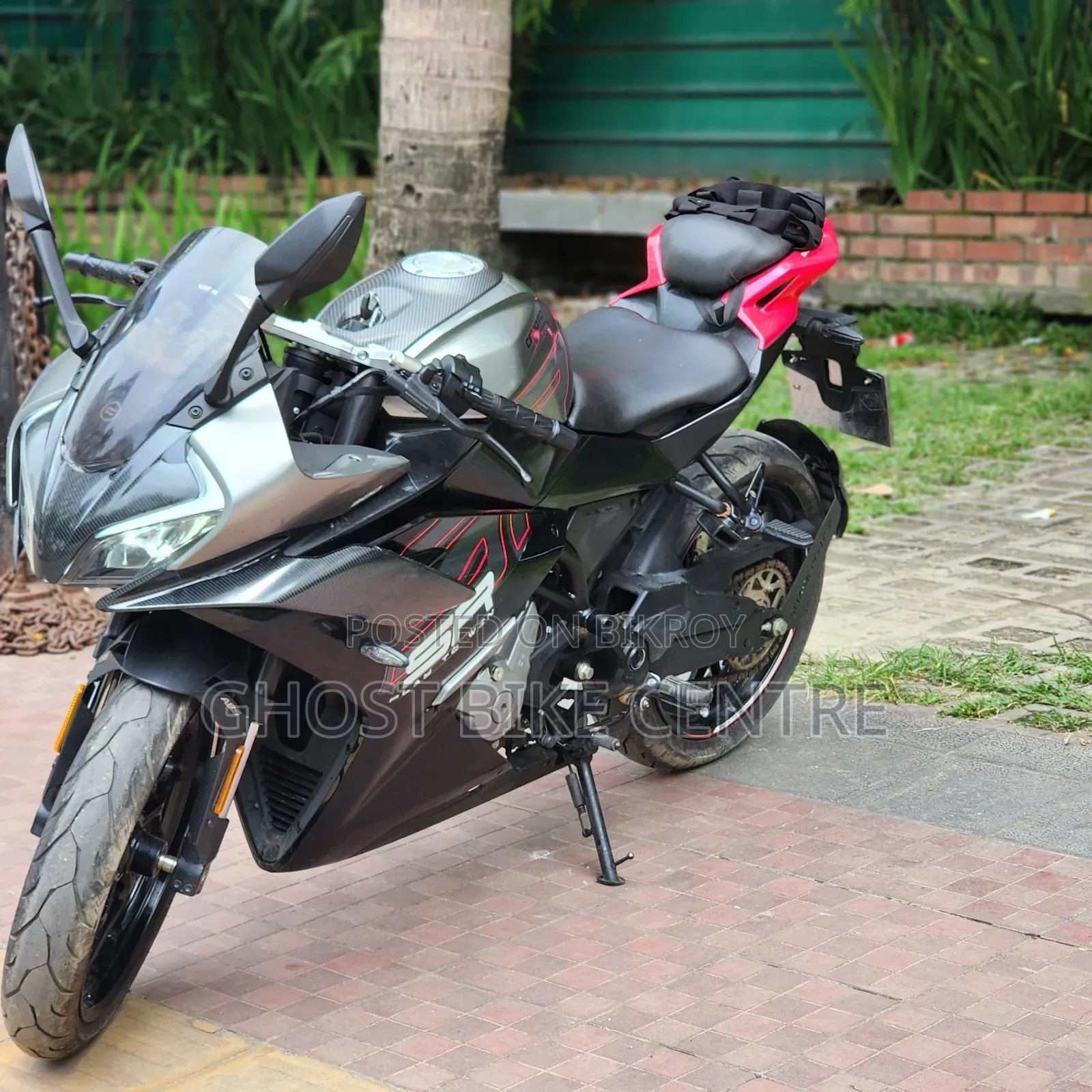 CFMoto 300SR 2026 Black