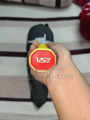 Vs Titan 7 Badminton Racket