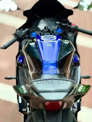 Yamaha R1 2025 Black