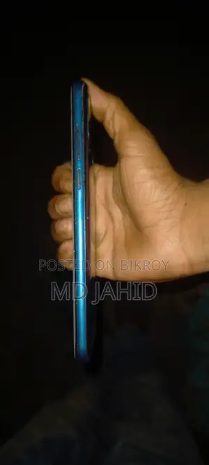 ওয়ালটন প্রিমো আর৮ ৬৪ জিবি নীল