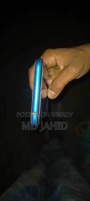 ওয়ালটন প্রিমো আর৮ ৬৪ জিবি নীল