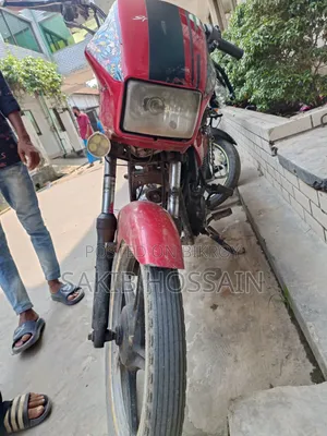 রেঞ্জার ২০১৮ লাল মোটরসাইকেল