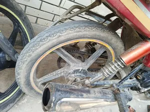 রেঞ্জার ২০১৮ লাল মোটরসাইকেল