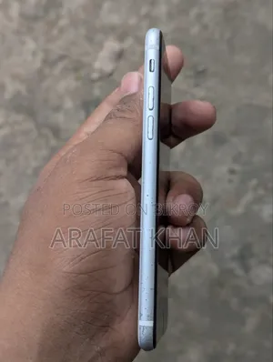 অ্যাপল আইফোন এসই (২০২০) ৬৪ জিবি সাদা