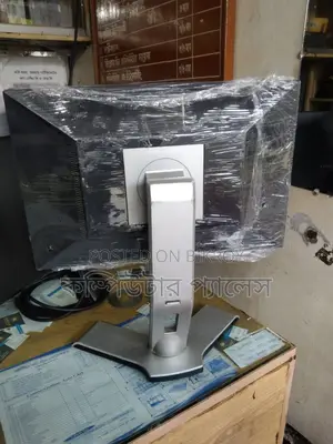 Original Dell Brand 19" Hydraulic Moving 100% Full Fresh Monitor