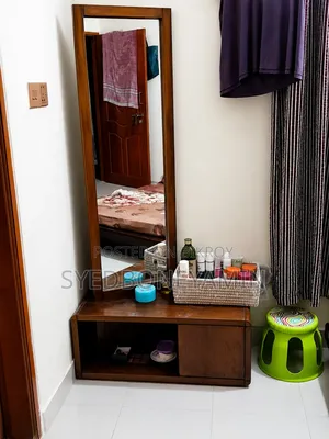 হাতিল ড্রেসিং টেবিল