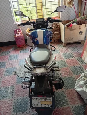 টিভিএস অ্যাপাচি ১৬০ ৪ভি ২০২০ নীল