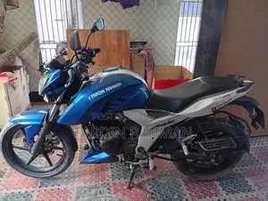 টিভিএস অ্যাপাচি ১৬০ ৪ভি ২০২০ নীল