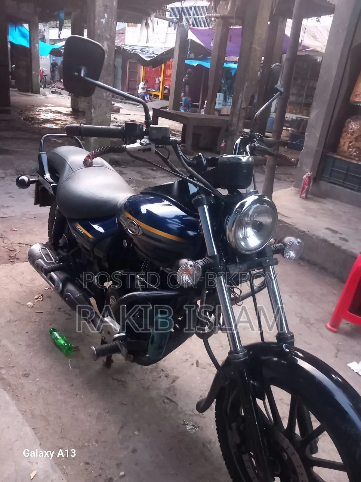 বাজাজ অ্যাভেঞ্জার ১৫০ স্ট্রিট ২০২৪ কালো