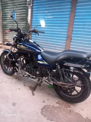 বাজাজ অ্যাভেঞ্জার ১৫০ স্ট্রিট ২০২৪ কালো
