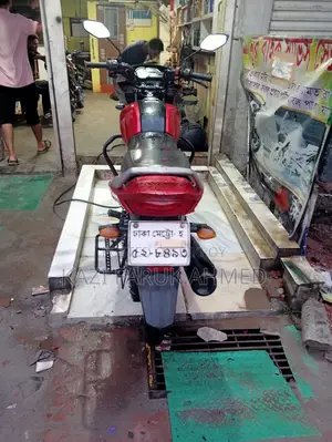 Yamaha 2018 Red