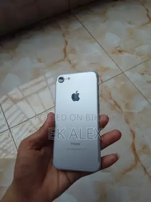 Apple iPhone 7 32 GB