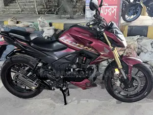 Honda Hornet 2024 Red