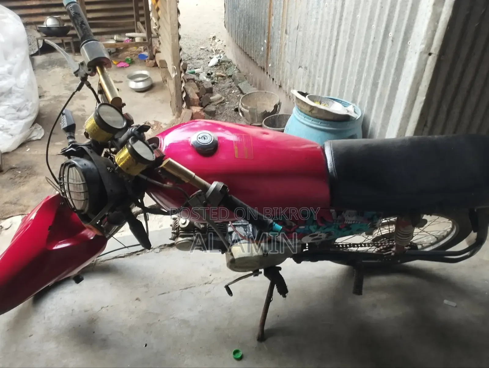 Honda 2001 Red