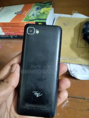 Itel A04 32 GB Black
