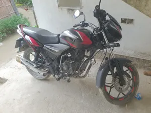 Bajaj Discover 125 2020 Black