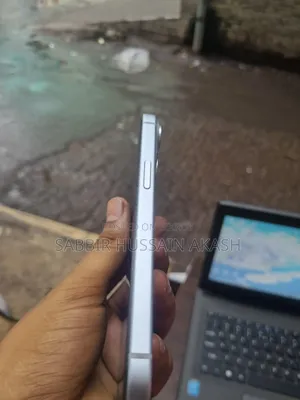 Apple iPhone 15 128 GB White