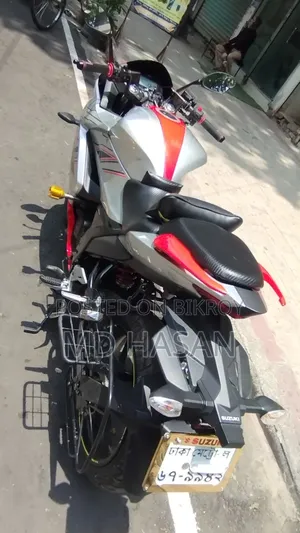 Suzuki Gixxer SF FI 2024 Orange