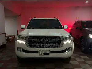 Toyota Land Cruiser 2017 Pearl