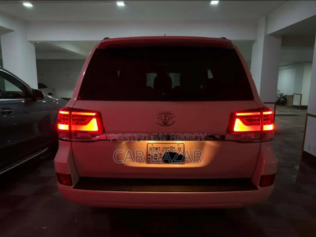 Toyota Land Cruiser 2017 Pearl
