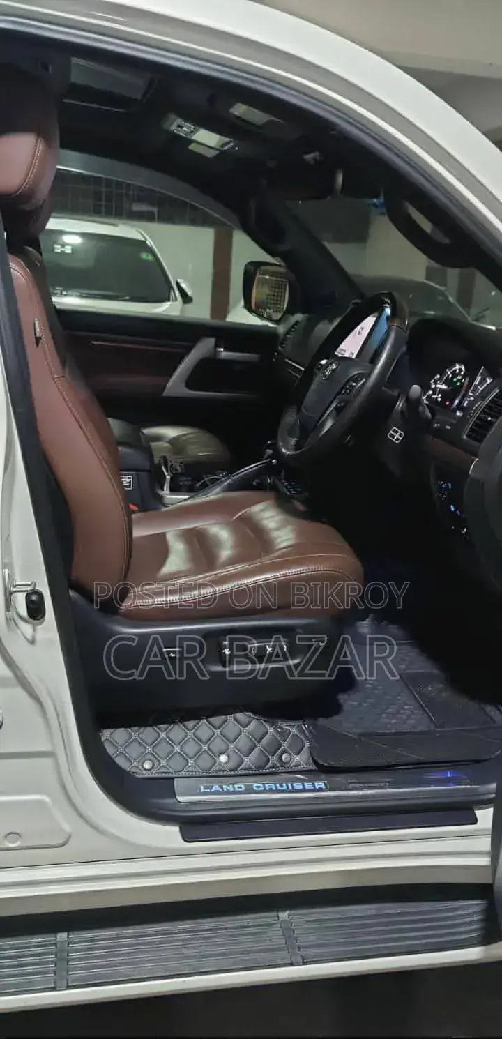 Toyota Land Cruiser 2017 Pearl
