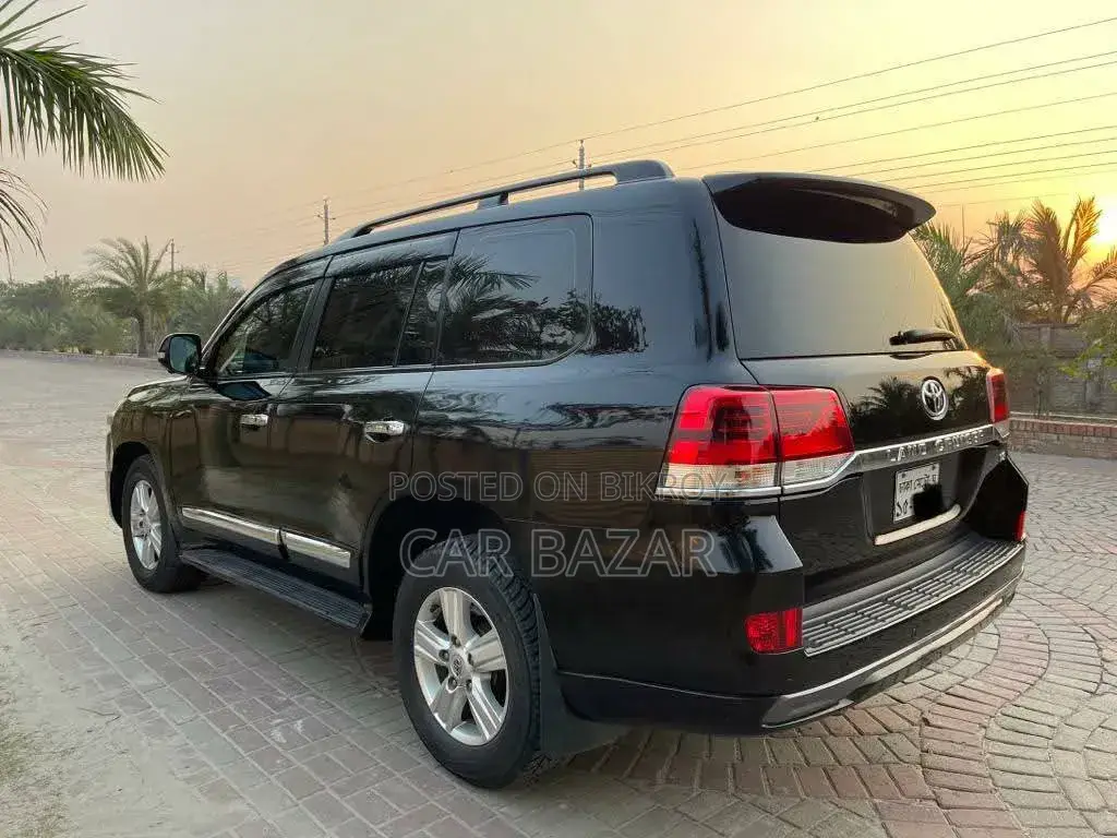 Toyota Land Cruiser 2015 Black