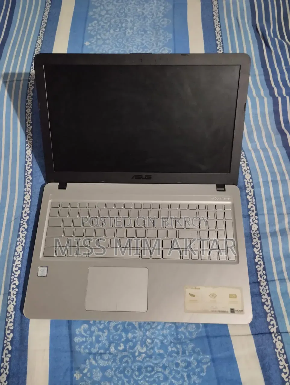Laptop Asus VivoBook W202 4GB Intel Core I3 HDD 1T