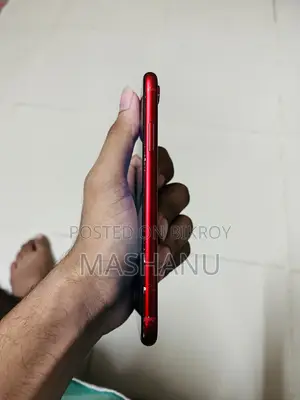 Apple iPhone XR 64 GB Red