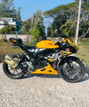 Suzuki GSX-R150 2022 Yellow