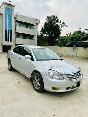 টয়োটা প্রিমিয়ো ২০০২ সিলভার