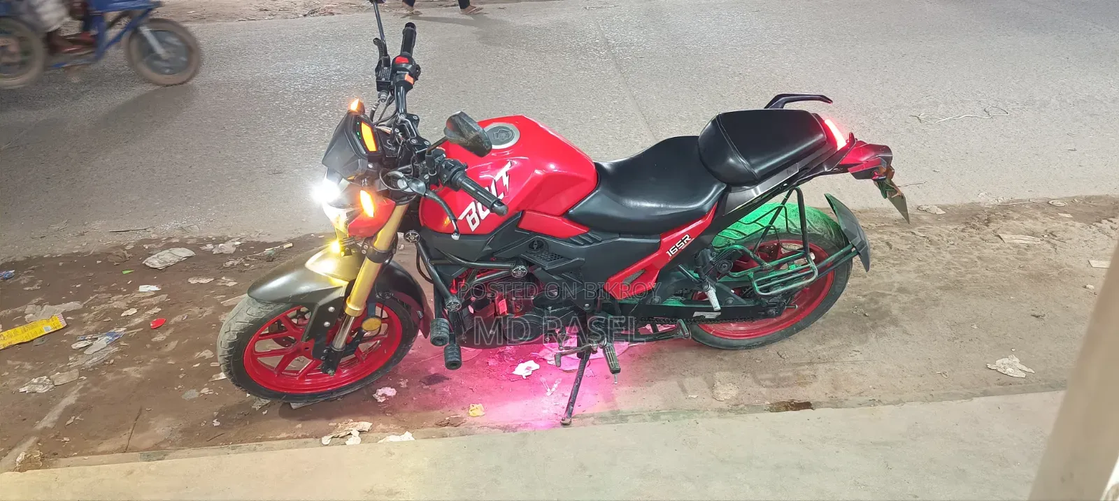 Runner Bolt 165R 2022 Red