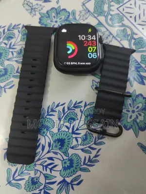 Apple Watch Ultra 3 (49mm, Gps + Cellular) – Black Titanium