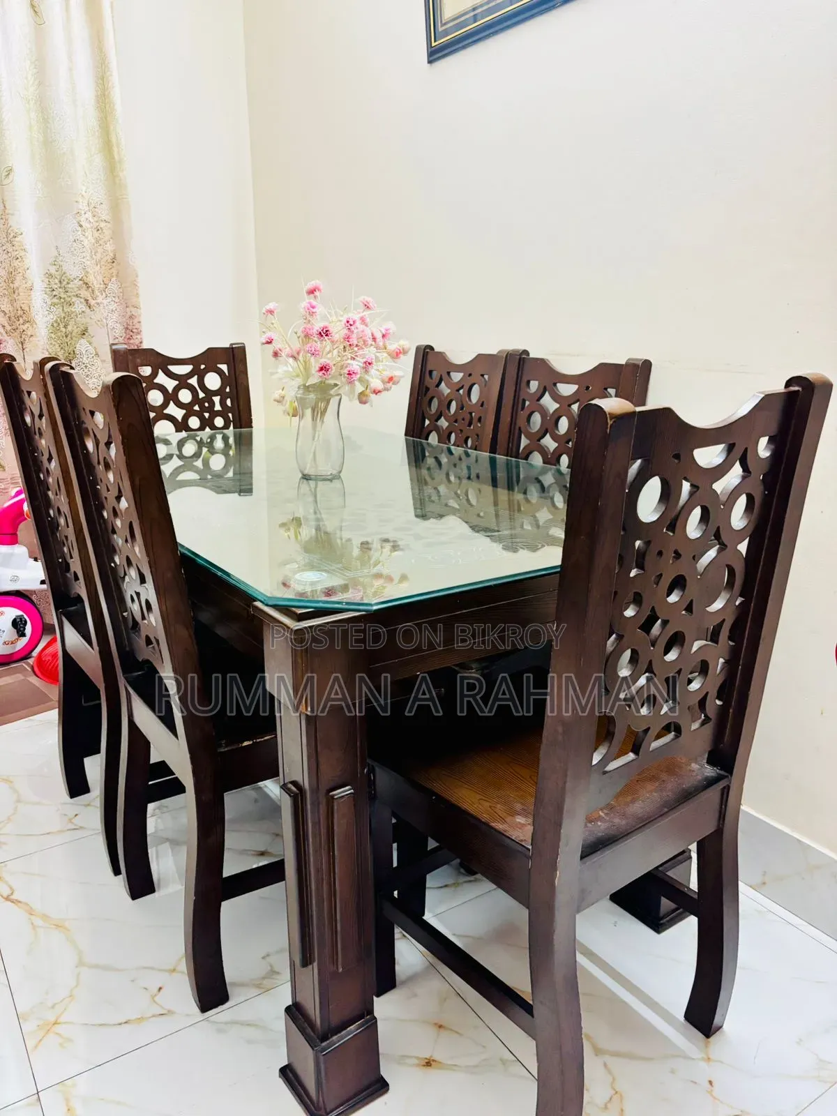 Dining Table (With 6 Chairs)