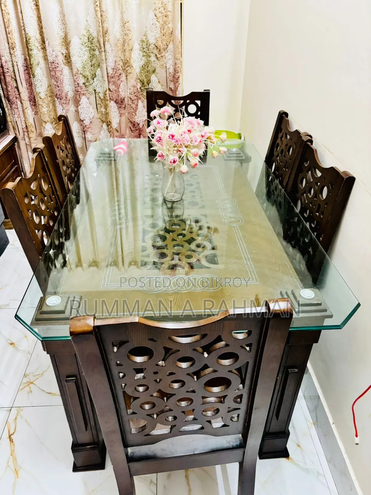 Dining Table (With 6 Chairs)