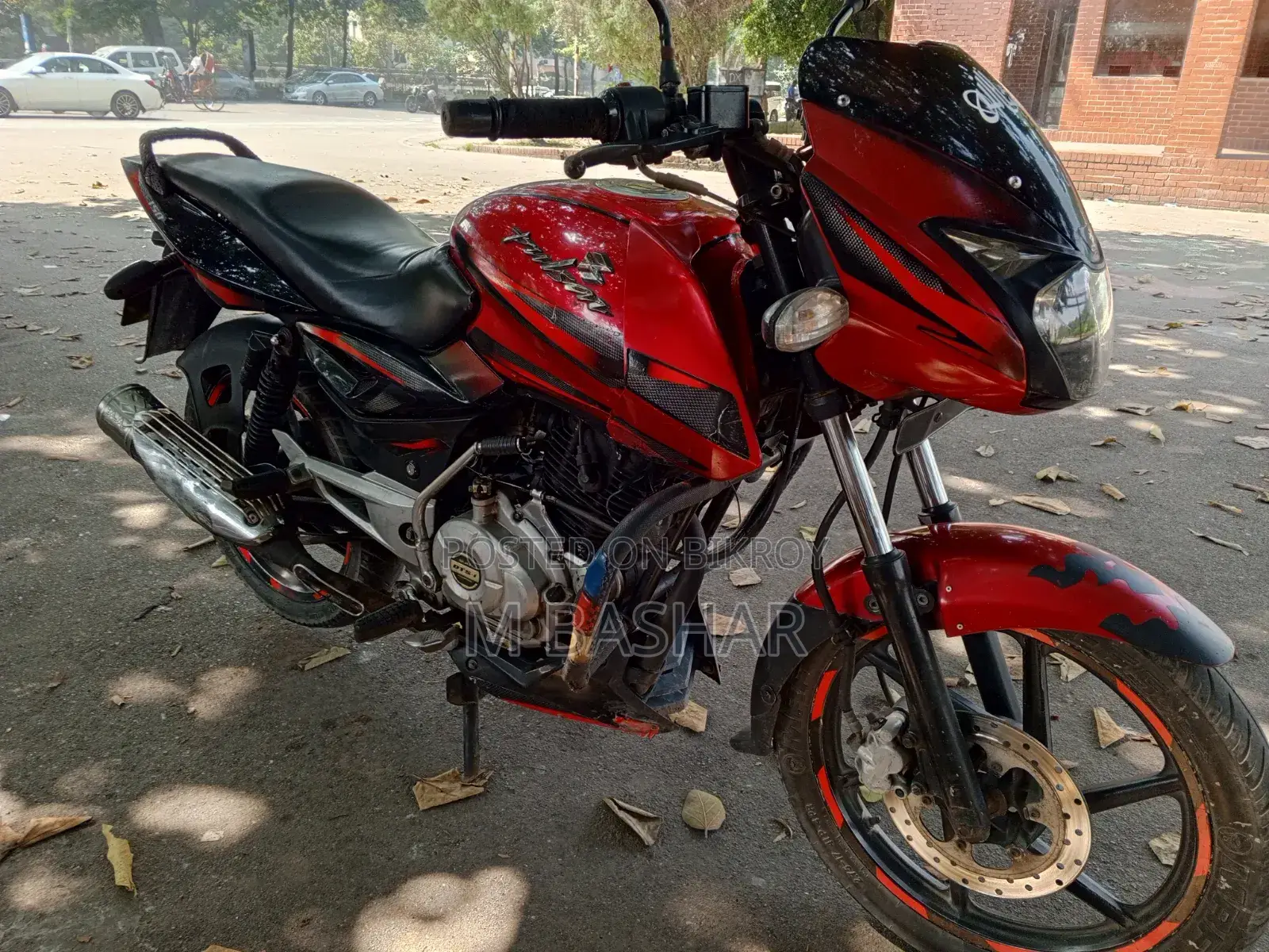 বাজাজ পালসার ১৫০ ২০১৩ লাল
