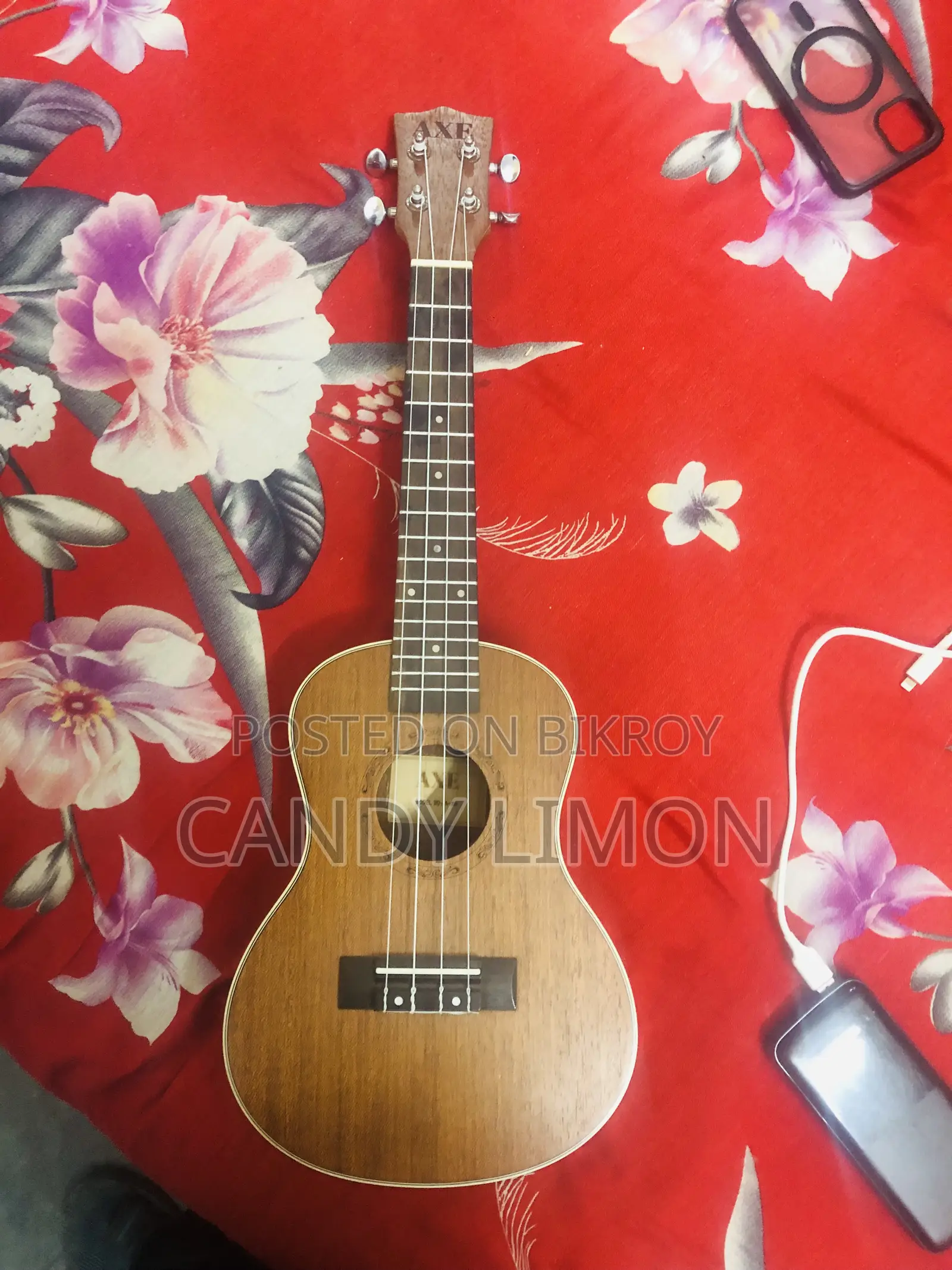 অ্যাক্স ইউকুলেলে ২৪"
