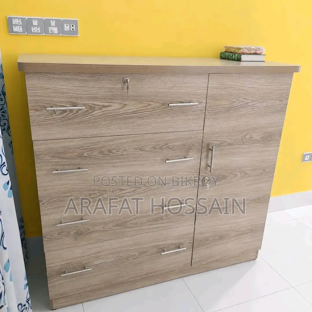 Regal Wardrobe for sale - Fixed Price
