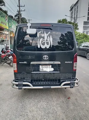 Toyota HiAce 2005 Black