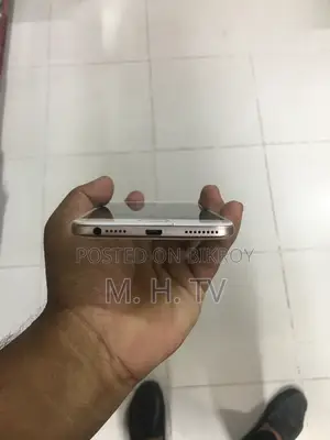 Oppo F1s 32 GB Rose Gold