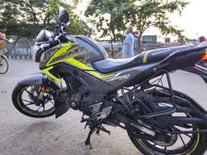 হোন্ডা হর্নেট ২০১৯ সবুজ