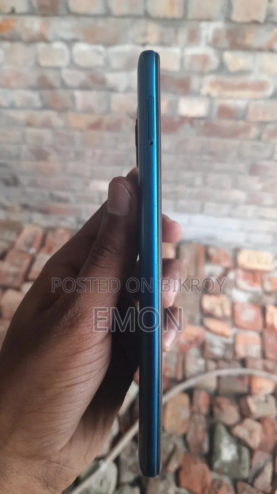 Walton 4 GB Blue