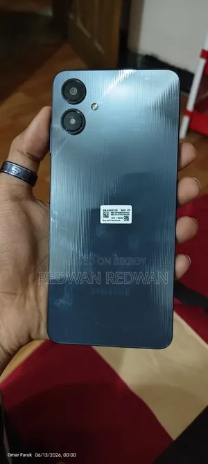 Samsung Galaxy A06 128 GB Gray