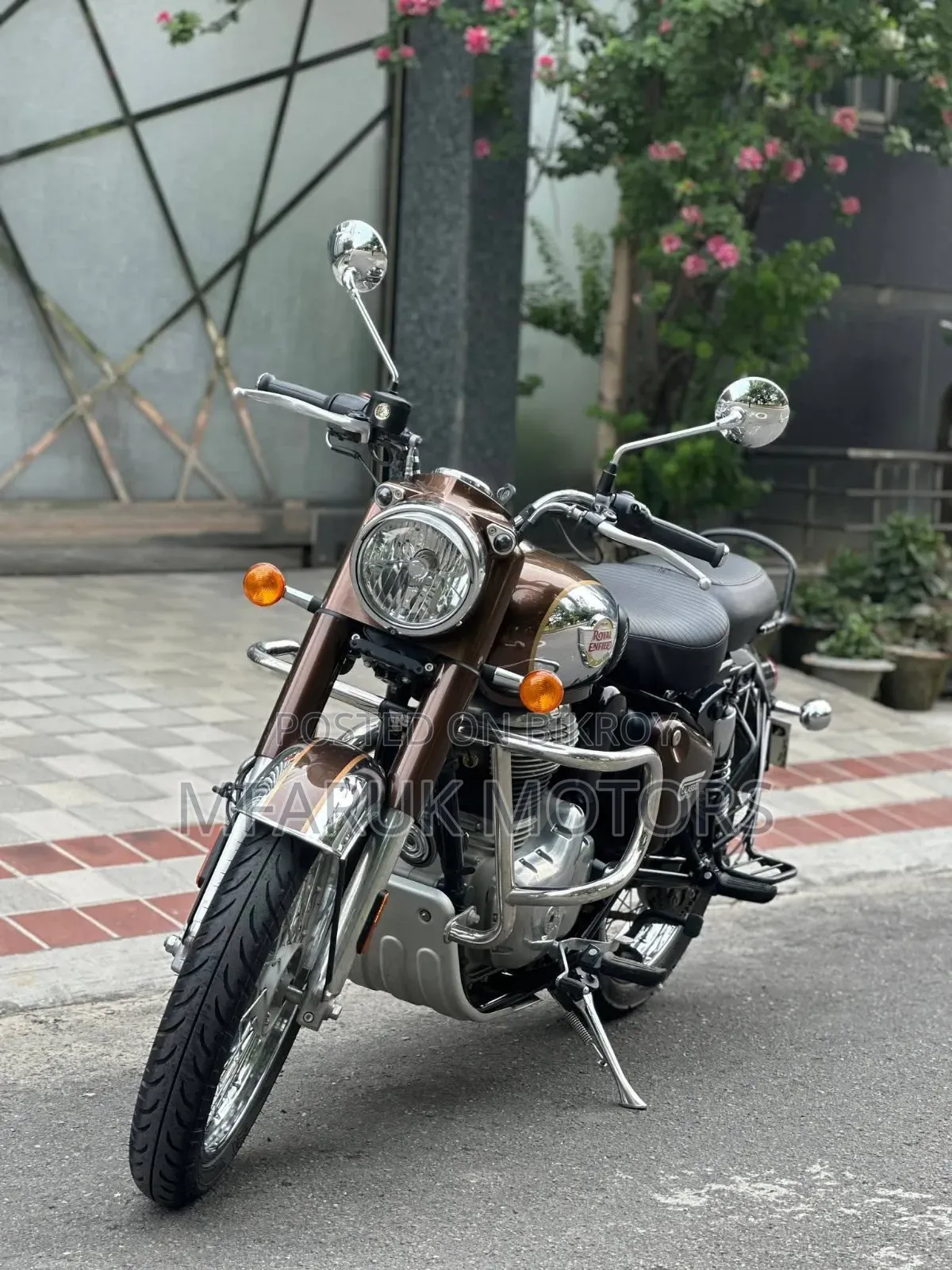 রয়্যাল এনফিল্ড ক্লাসিক ৩৫০ ২০২৬ ব্রাউন