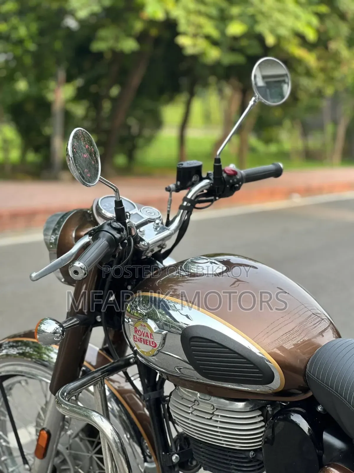 রয়্যাল এনফিল্ড ক্লাসিক ৩৫০ ২০২৬ ব্রাউন