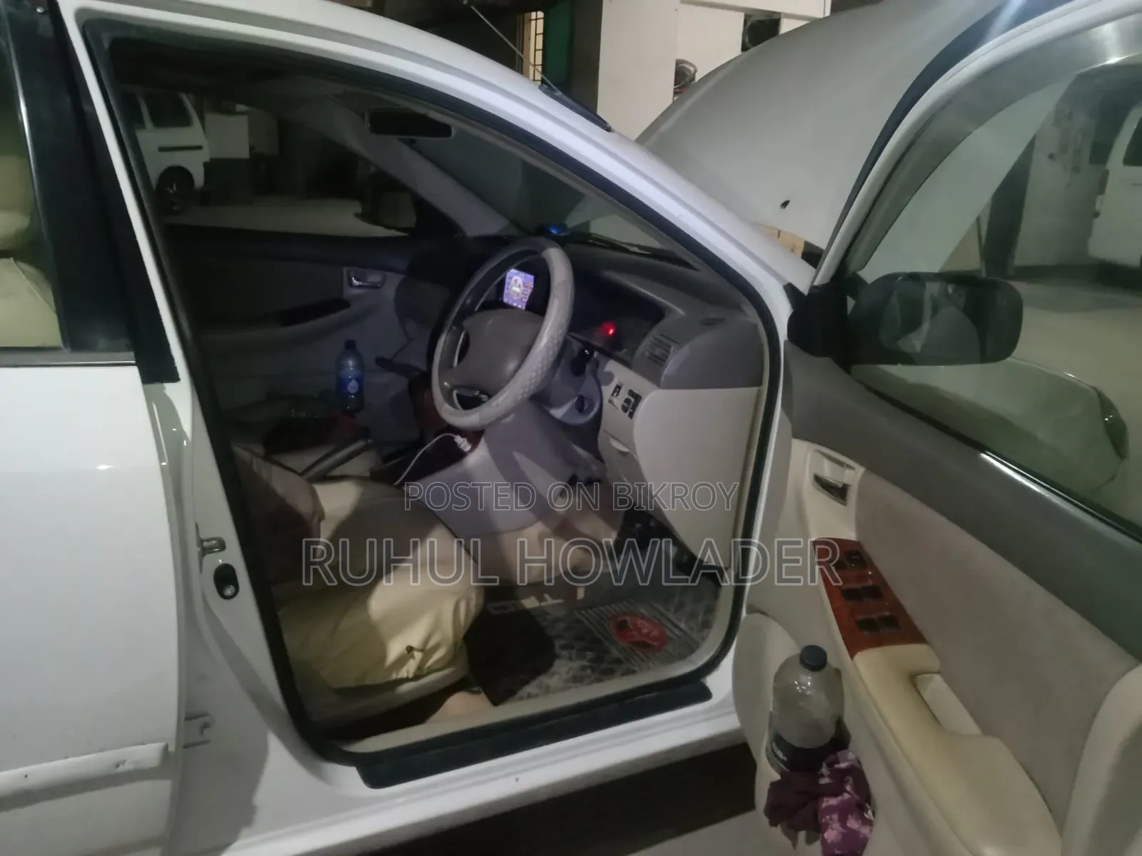 Toyota Noah 2002 White