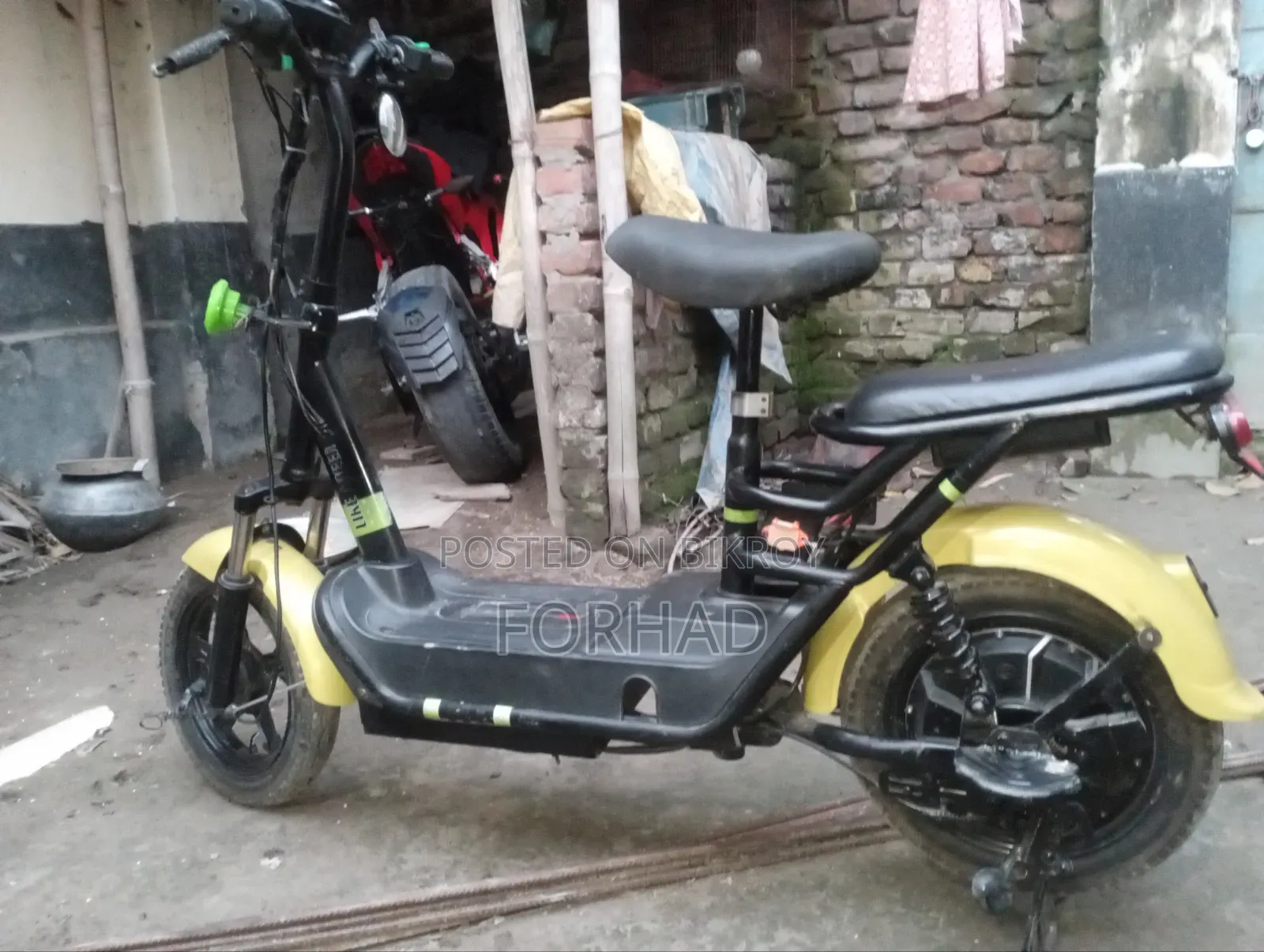 Motorcycle 2025 Yellow